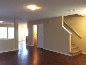 9206 Huntleigh Cir in Plainfield, IN - Foto de edificio - Building Photo
