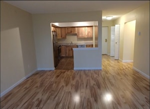 80 Claudia Dr, Unit 163 in West Haven, CT - Building Photo - Building Photo