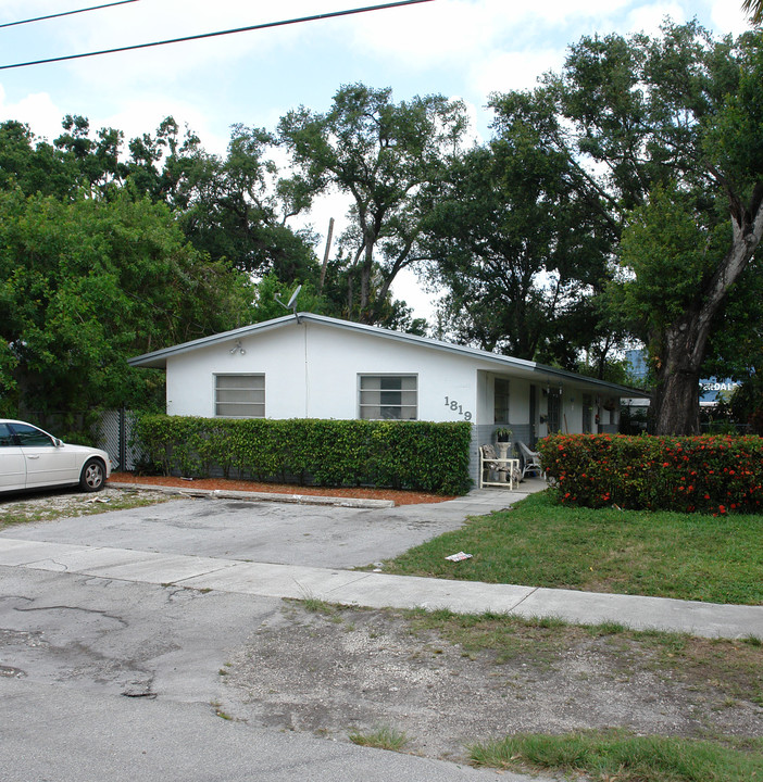 1815-1819 SW 21st St in Fort Lauderdale, FL - Building Photo