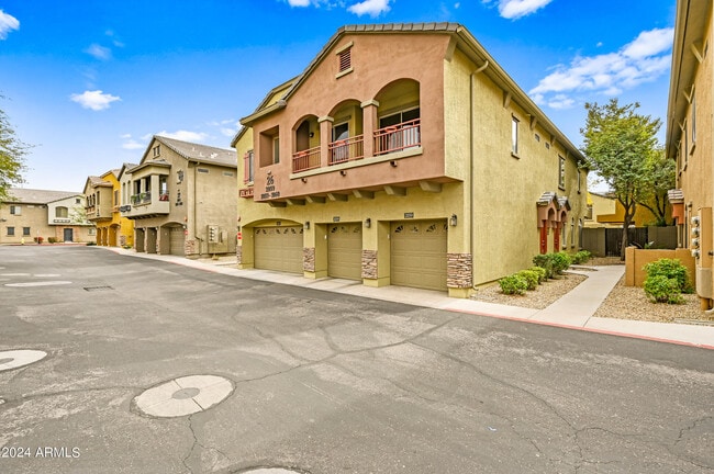 property at 2150 W Alameda Rd