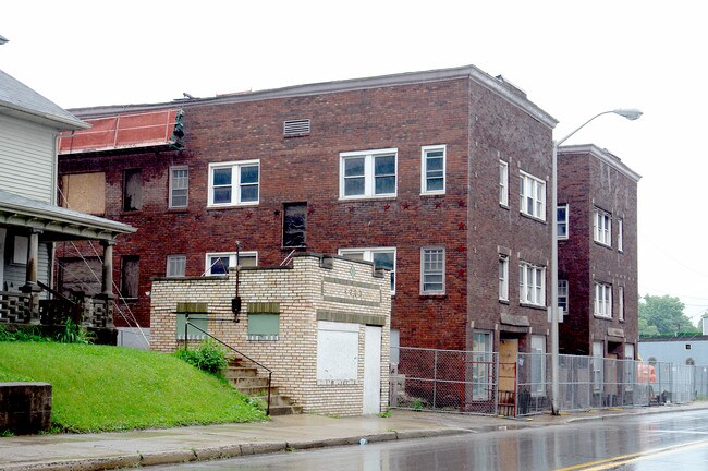 Jefferson Apartments in Indianapolis, IN - Building Photo - Building Photo