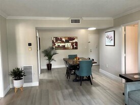 4174 Inverrary Dr in Lauderhill, FL - Building Photo