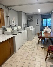 190 Adams St, Unit 6F in Newton, MA - Building Photo - Building Photo