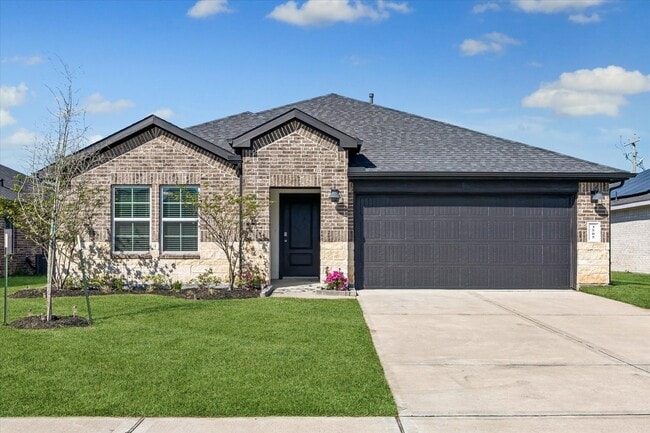 3505 Rockefeller Rd in Texas City, TX - Building Photo - Building Photo