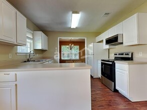 263 Silver Brook Cir in Pooler, GA - Building Photo - Building Photo