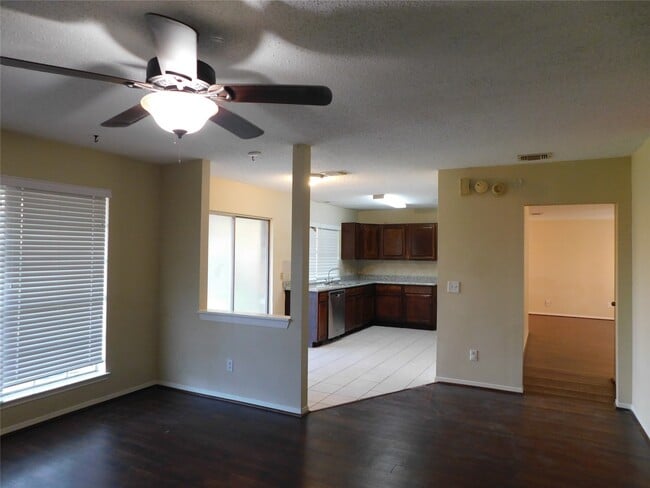 property at 3303 Rimrock Dr