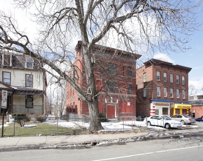 353 Wethersfield Ave in Hartford, CT - Building Photo - Building Photo