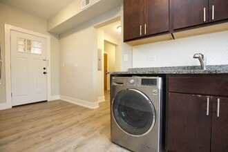 1131 Maple Ave in Evanston, IL - Building Photo - Building Photo