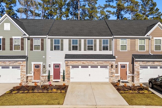 324 Golan Cir