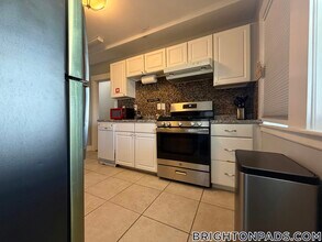 21 Colborne Rd, Unit 2 in Boston, MA - Building Photo - Building Photo