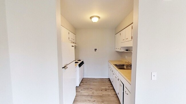 146 Woodhill Dr in Rochester, NY - Building Photo - Building Photo