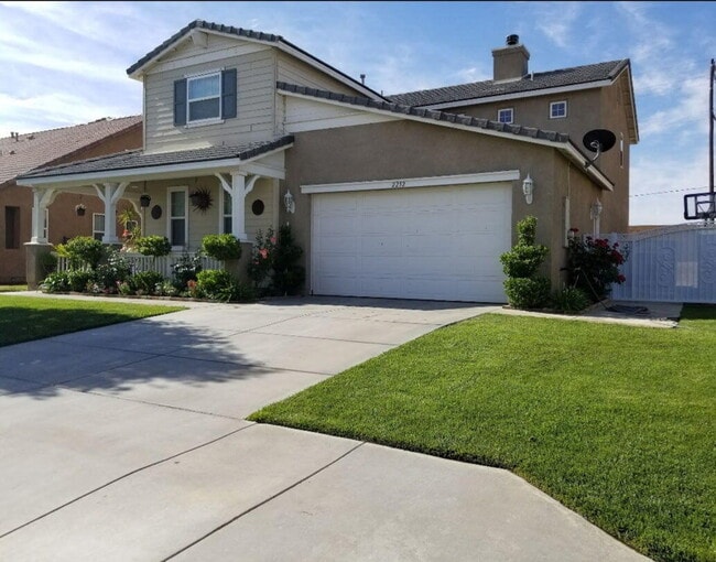 property at 2252 Cypress St