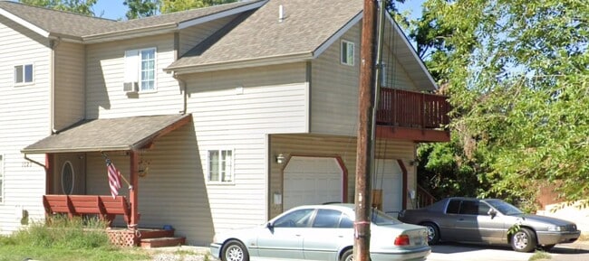 property at 1023 S Johnson St