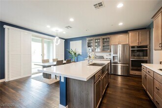 44 Verde Rosa Dr in Henderson, NV - Building Photo - Building Photo