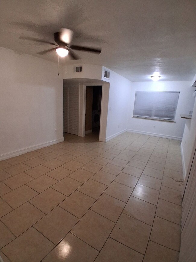 21995 Catherine Ave in Port Charlotte, FL - Building Photo - Building Photo