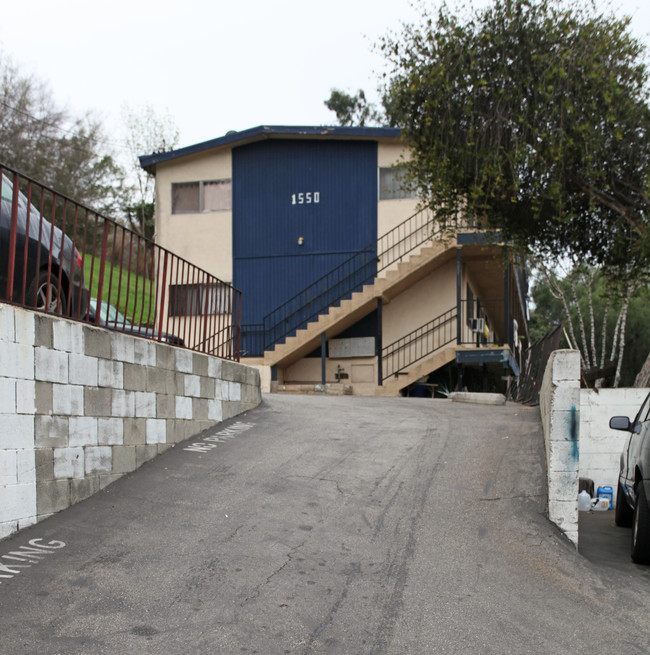 1550 Avalon St in Los Angeles, CA - Foto de edificio - Building Photo