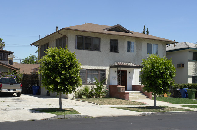 210 N Serrano Ave in Los Angeles, CA - Building Photo - Building Photo