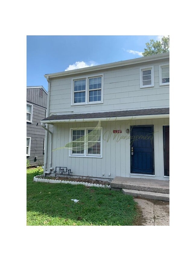 property at 1123 N Cottage Ave