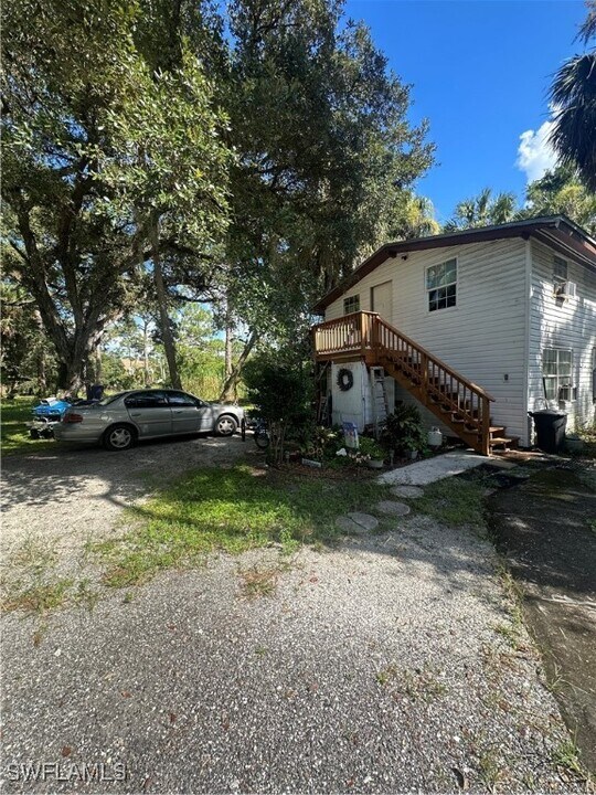 18301 Slater Rd in North Fort Myers, FL - Building Photo