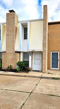 2121 NW 117th St in Oklahoma City, OK - Foto de edificio - Building Photo