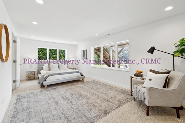 880 Chamberlain Ct in Mill Valley, CA - Building Photo - Building Photo