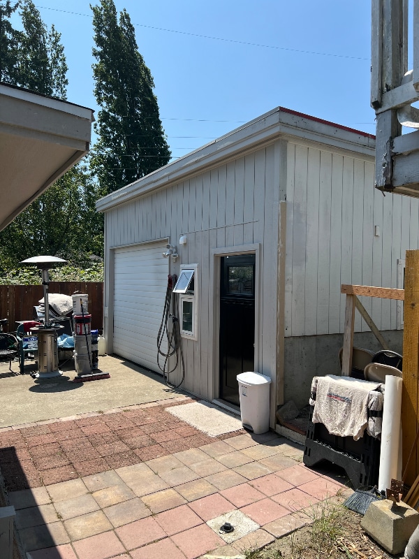 property at 903 N 102nd St