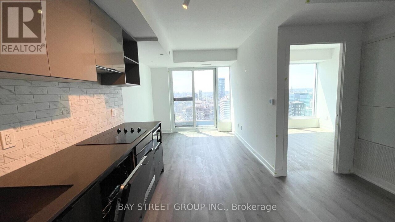 252-5252 Church St in Toronto, ON - Building Photo