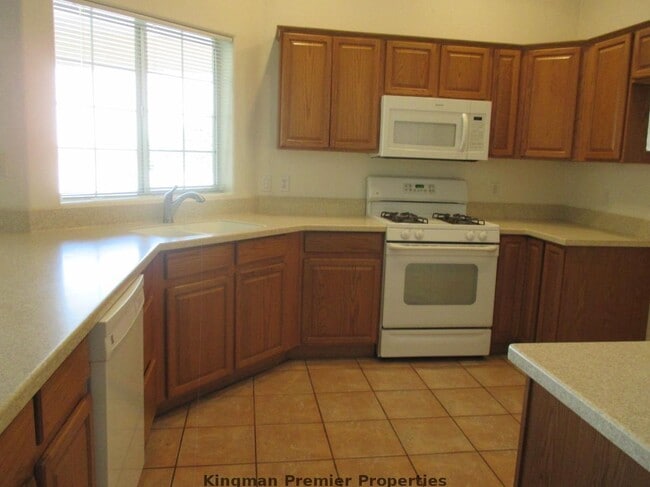 2132 Ridgeview Rd in Kingman, AZ - Building Photo - Building Photo