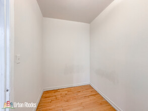 1102 W George St, Unit M04B in Chicago, IL - Building Photo - Building Photo