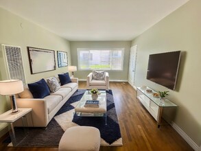 221 Union Pl in Los Angeles, CA - Building Photo - Building Photo