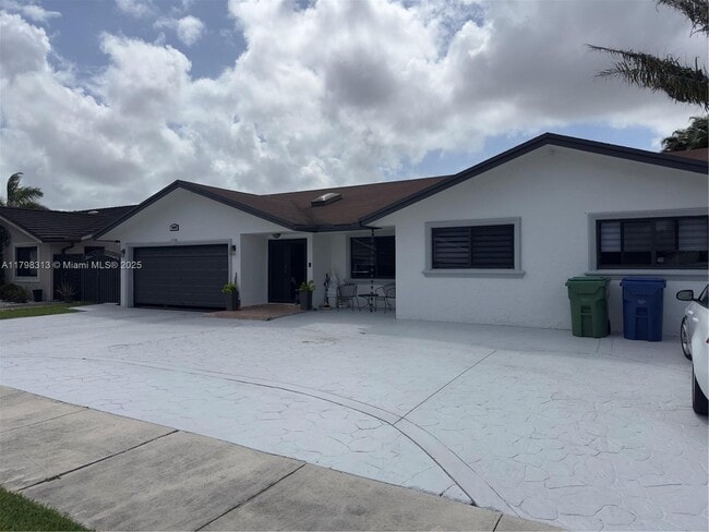 10600 SW 146th Ct in Miami, FL - Building Photo - Building Photo