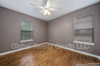 401 Mitchell Ave in Schertz, TX - Building Photo - Building Photo