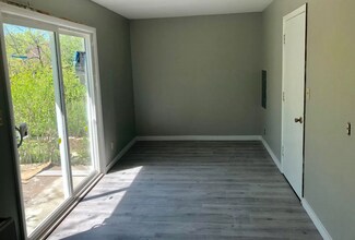 2225 S Broadview St in Wichita, KS - Building Photo - Building Photo