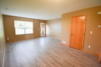1821 Daniel Ln NE in Stewartville, MN - Building Photo - Building Photo