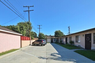Elmcroft in Norwalk, CA - Foto de edificio - Building Photo