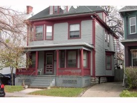 787 Ashland Ave in Buffalo, NY - Building Photo