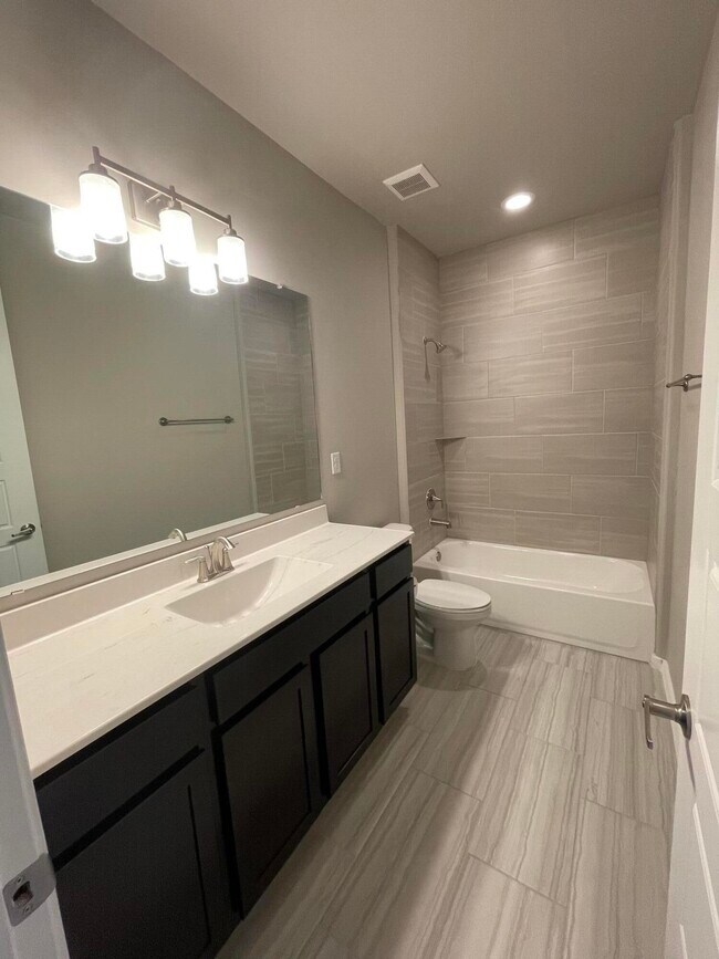 314 Adeline Ave in Los Lunas, NM - Building Photo - Building Photo