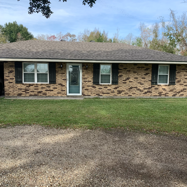 214 Ed Thibodeaux Rd in Church Point, LA - Building Photo