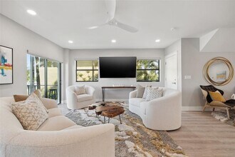 12404 Capri Cir N in Treasure Island, FL - Building Photo - Building Photo