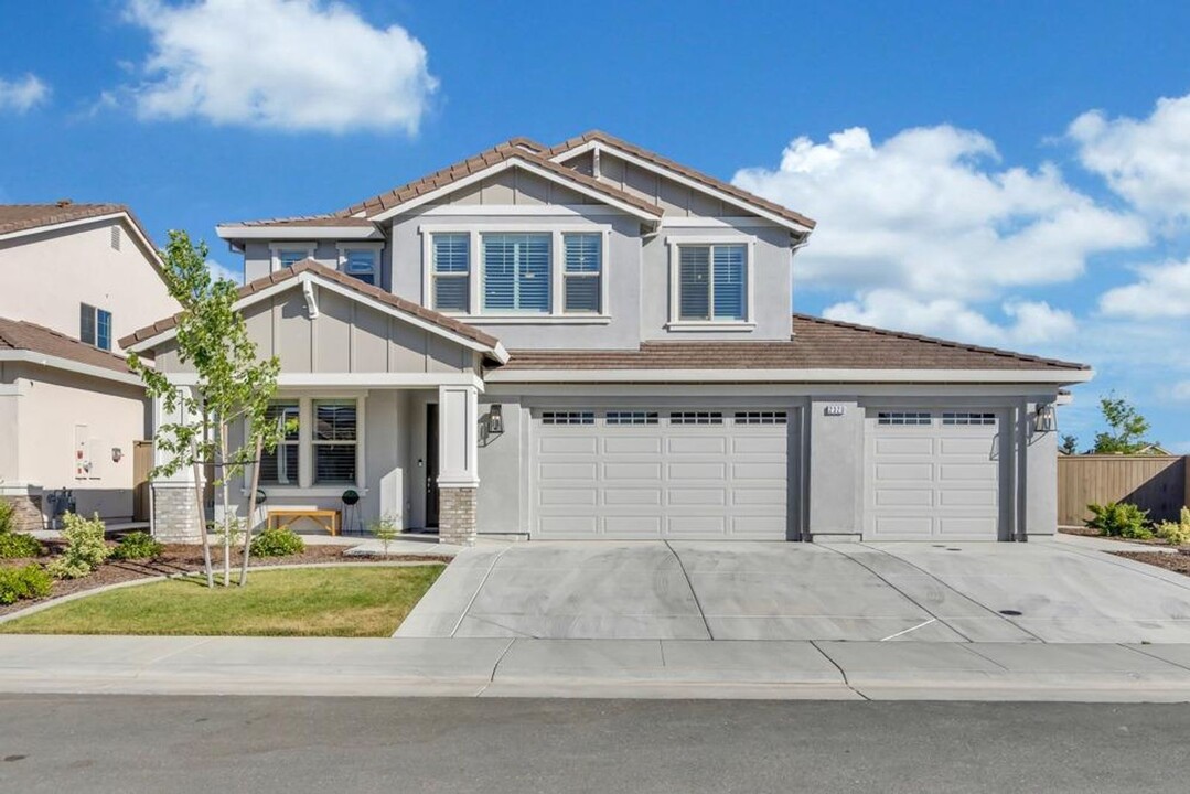 2320 Ranch View Ct in Rocklin, CA - Foto de edificio