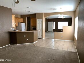 810 S 124th Ave in Avondale, AZ - Building Photo - Building Photo
