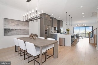 14383 Beckett Glen Cir in Chantilly, VA - Building Photo - Building Photo