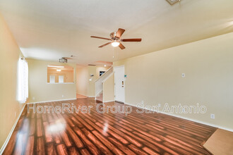 6856 Timberlake Run in San Antonio, TX - Building Photo - Building Photo