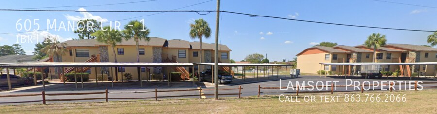 605 Manor Cir in Sebring, FL - Foto de edificio
