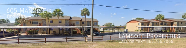 605 Manor Cir