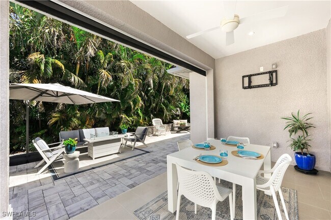 2669 Linda Dr in Naples, FL - Building Photo - Building Photo