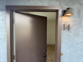 1135 Martin Luther King Jr Ave in Long Beach, CA - Building Photo