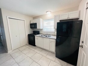 3433 Hollywood St in Baton Rouge, LA - Building Photo - Building Photo
