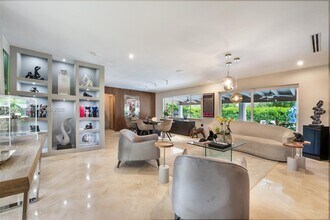 7401 SW 117th St in Pinecrest, FL - Building Photo - Building Photo