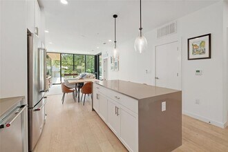 1600 S 1st St in Austin, TX - Building Photo - Building Photo